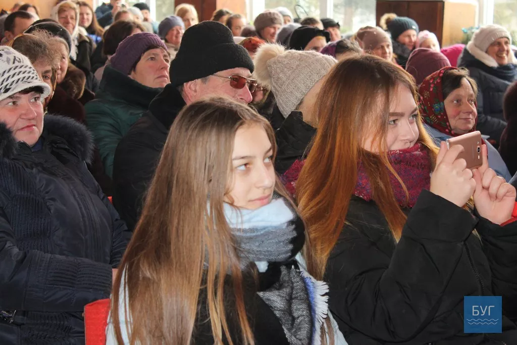 Литовезька ОТГ: вечорниці у Заставному. Найгарячіше глядачі аплодували Дякові 18