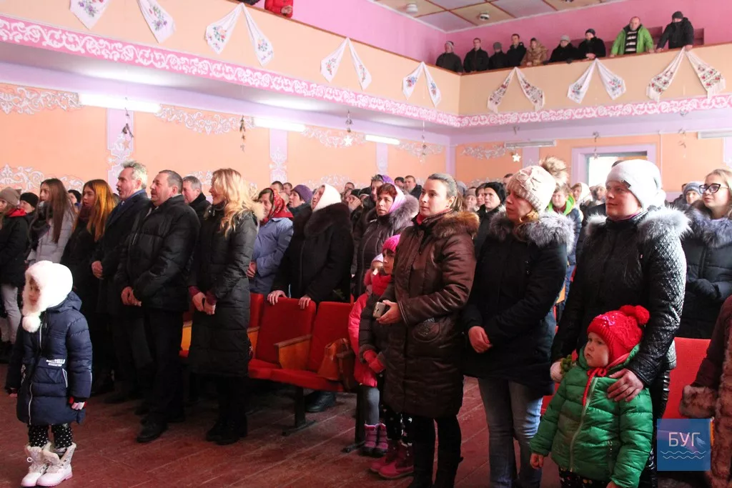 Литовезька ОТГ: вечорниці у Заставному. Найгарячіше глядачі аплодували Дякові 31