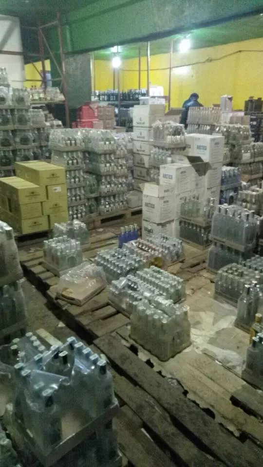 У Володимирі-Волинському знайшли склад з контрафактним алкоголем 3