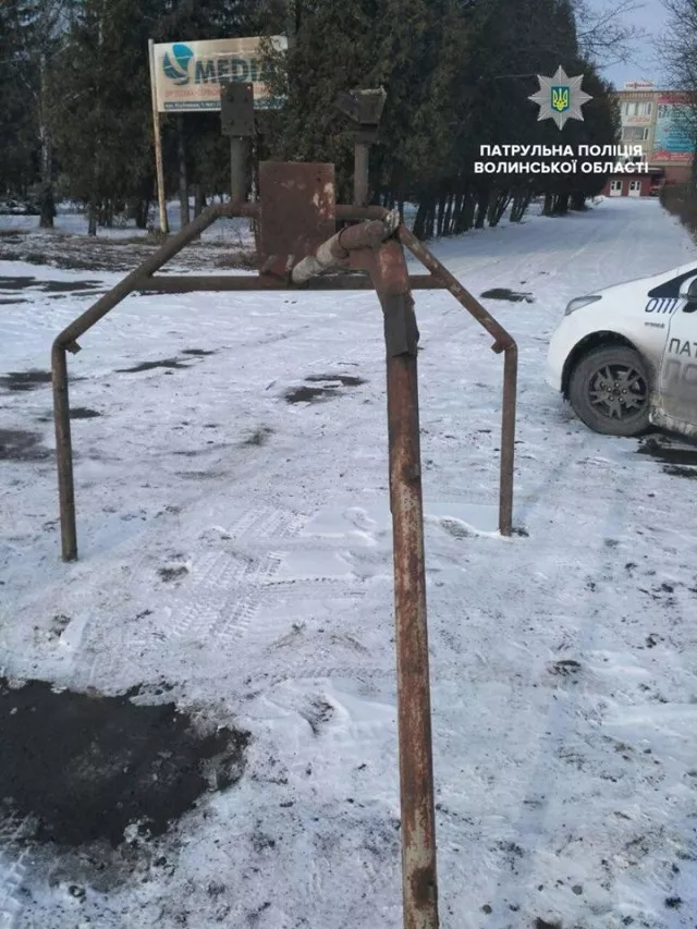 Військовослужбовця з Володимира-Волинського затримали у Луцьку з пістолетом 3