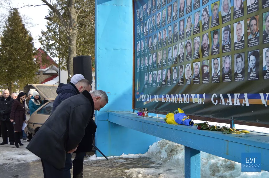 У Нововолинську вшанували пам'ять Героїв Небесної Сотні 10