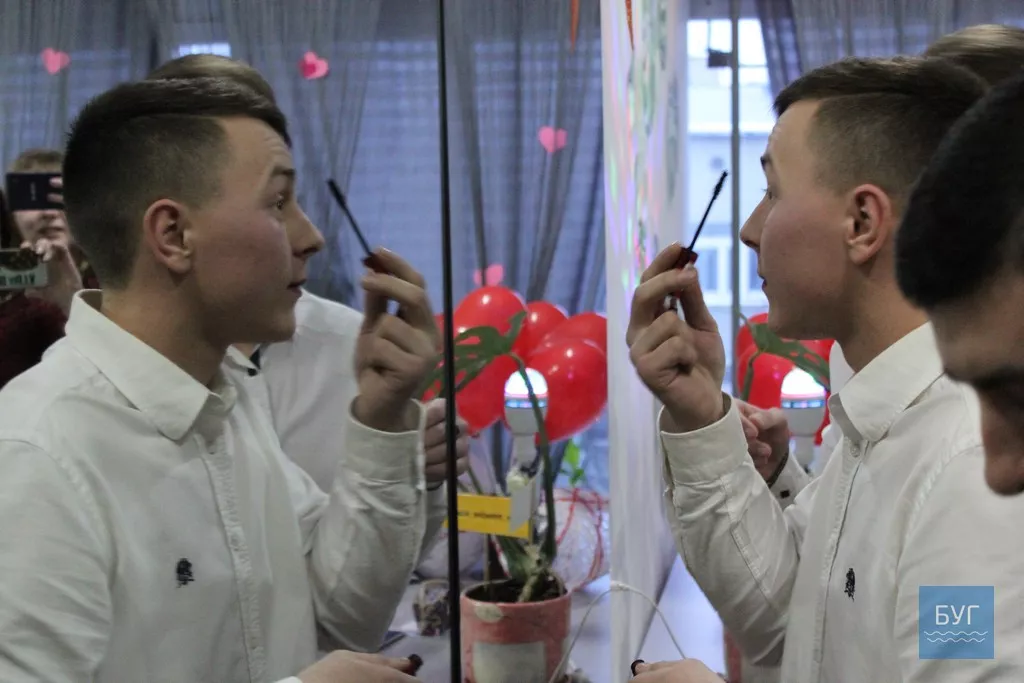 Хто зверху? Або ж як студенти Володимир-Волинського коледжу святкували День закоханих 4