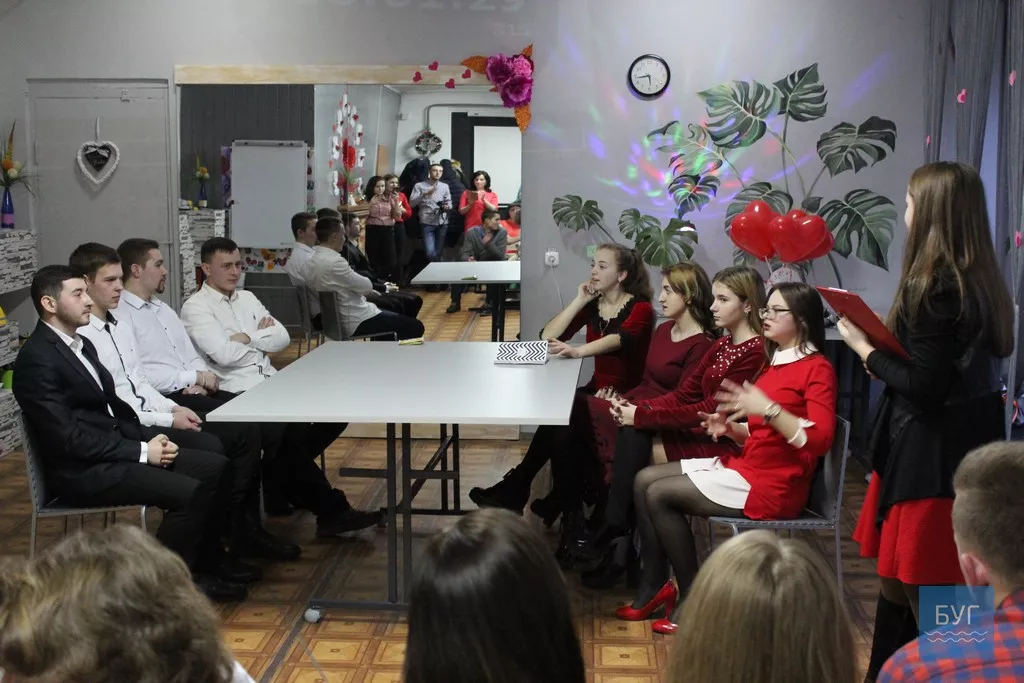 Хто зверху? Або ж як студенти Володимир-Волинського коледжу святкували День закоханих 8