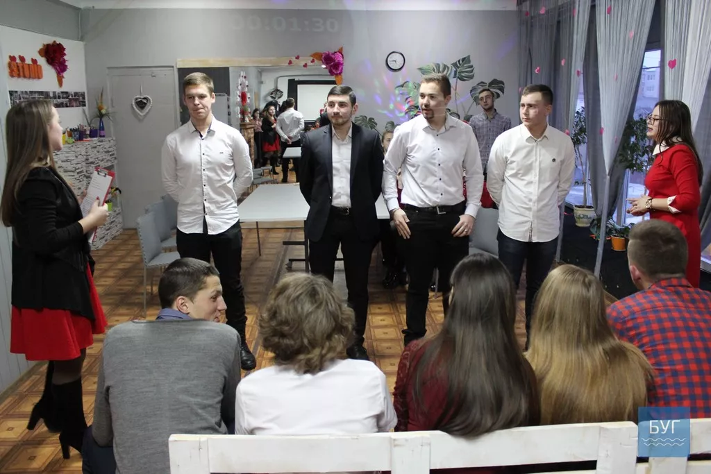 Хто зверху? Або ж як студенти Володимир-Волинського коледжу святкували День закоханих 10