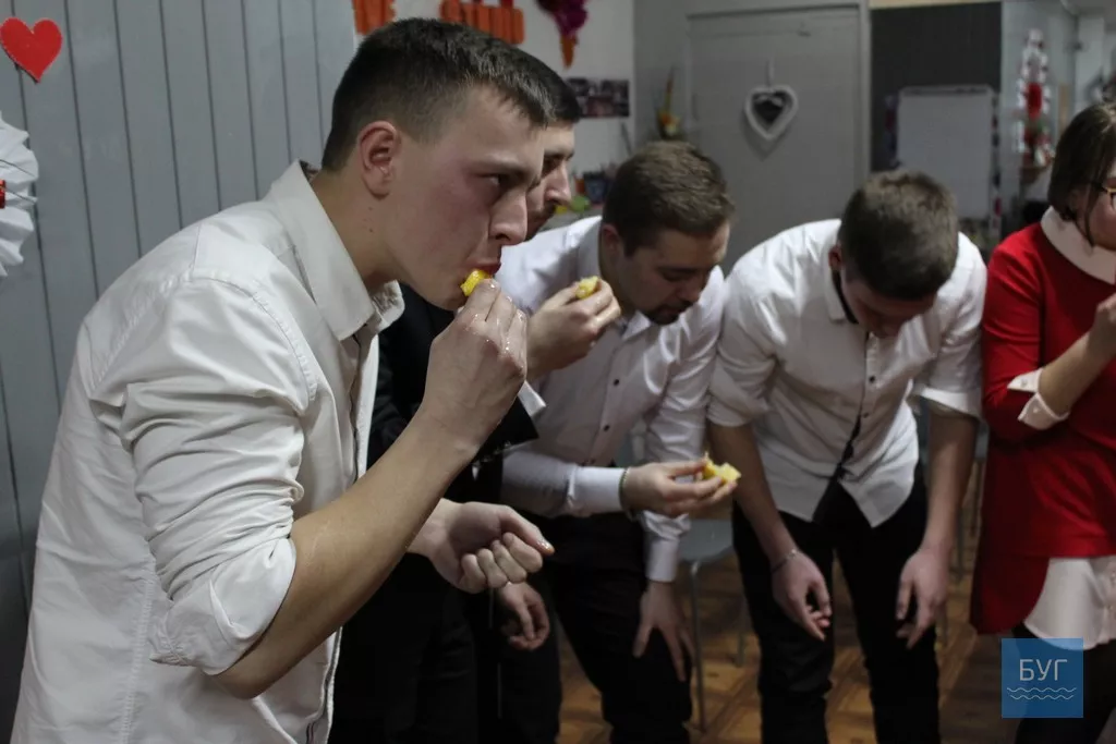 Хто зверху? Або ж як студенти Володимир-Волинського коледжу святкували День закоханих 16