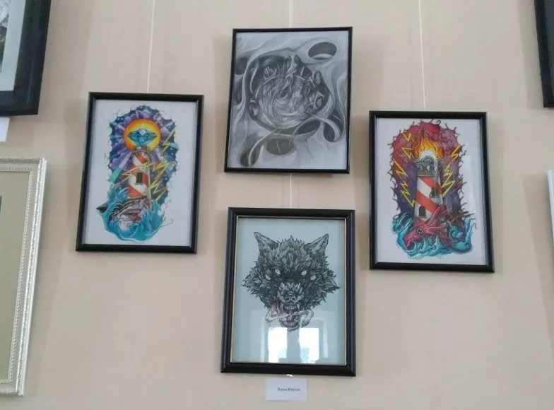 У Володимирі-Волинському виставка сюрреалістичних картини нововолинського митця Анатолія Мужевітіна 11