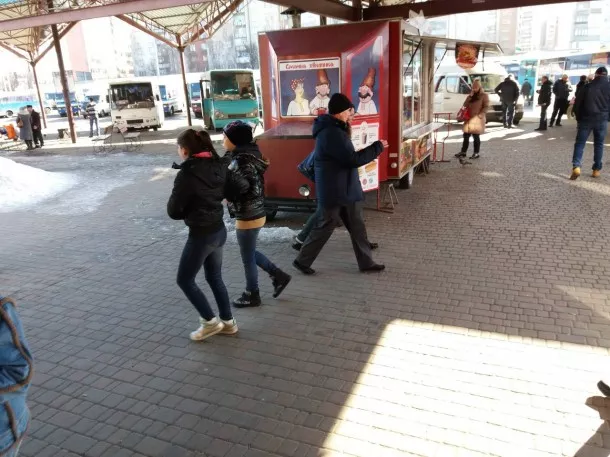 Цигани знов тероризують волинян на луцькій автостанції 2