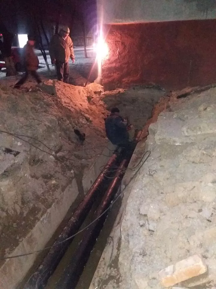 У Володимирі-Волинському через мороз стався прорив тепломережі 4