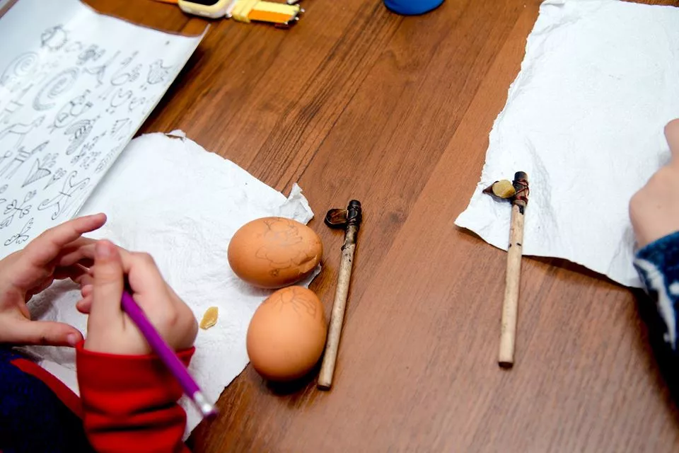 У Нововолинську в молодіжному центрі "Нові крила" відбувся майстер-клас із писанкарства 6