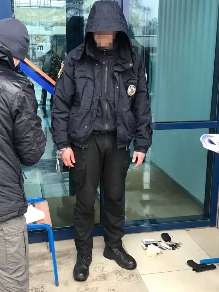 На Волині СБУ затримала на хабарі командира взводу патрульної поліції 3