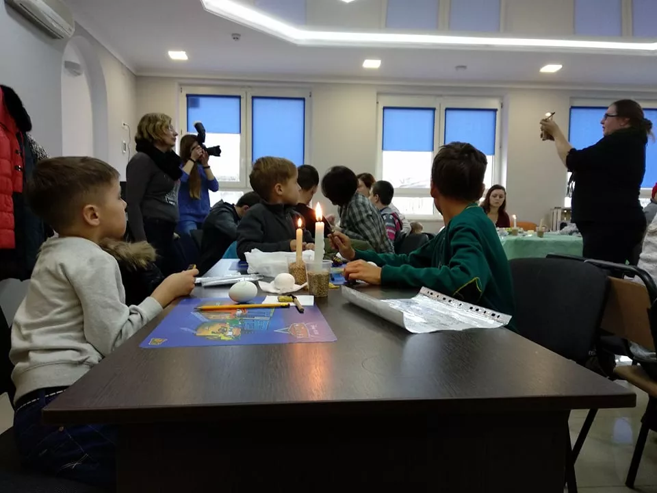 У Нововолинську в молодіжному центрі "Нові крила" відбувся майстер-клас із писанкарства 26