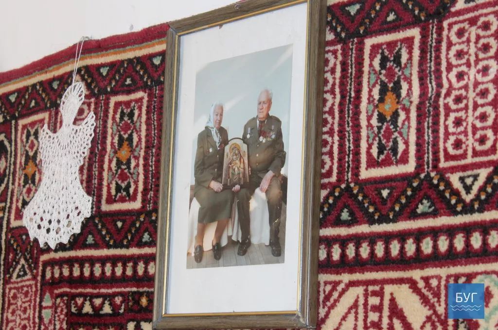 Народний депутат Ігорь Гузь передав почесному громадянину Володимира-Волинського нагороду Верховної Ради України 11