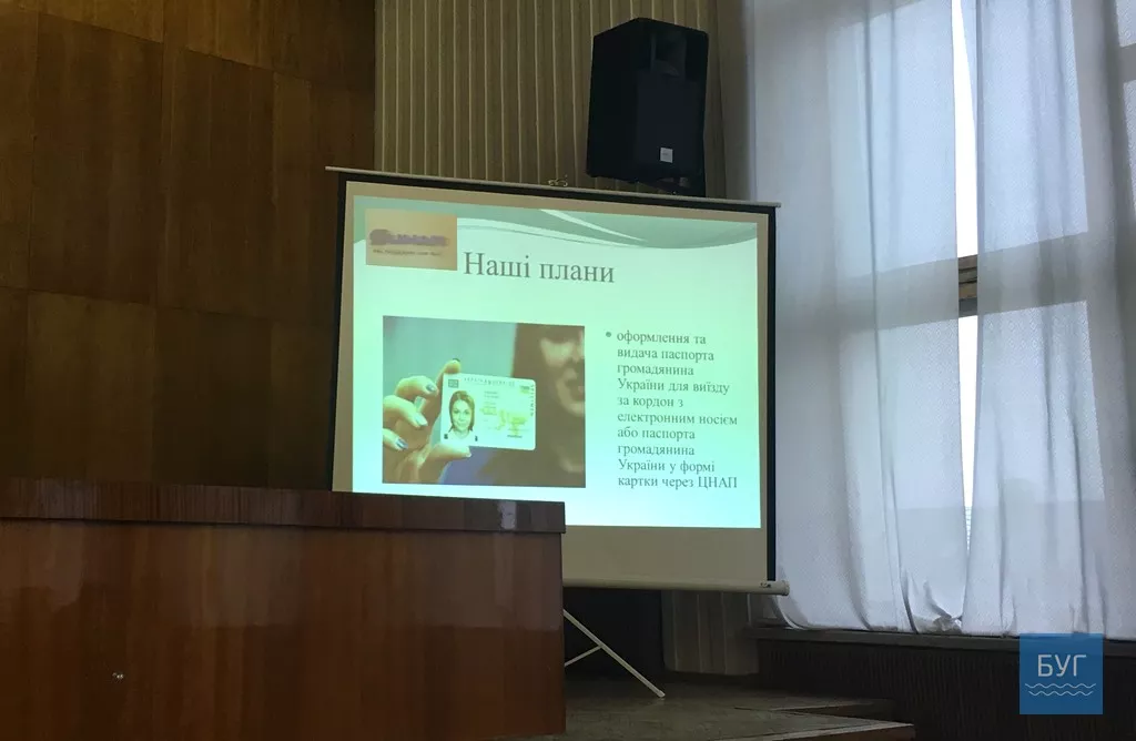 "Наша мета - місто, комфортне для людей", - Сапожніков прозвітував про свою роботу 8