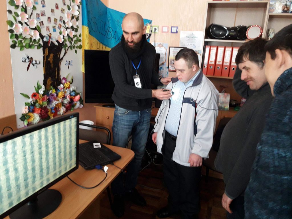 Який світ під мікроскопом дізнавалися діти з Вололимира-Волинського 6