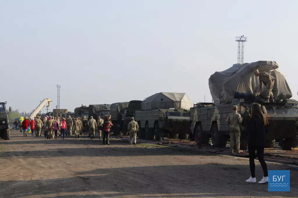 На Володимир-Волинському залізничному вокзалі другий ранок поспіль зустрічали захисників 11