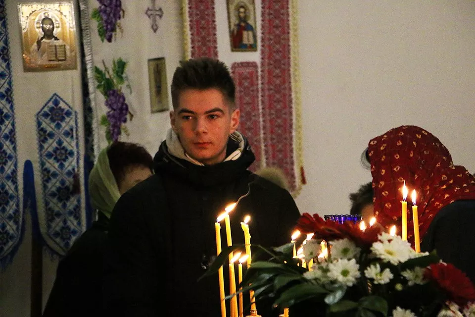 У Свято-Михайлівському храмі Нововолинська освятили великодні кошики 13