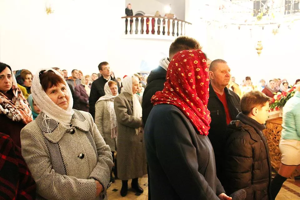 У Свято-Михайлівському храмі Нововолинська освятили великодні кошики 21