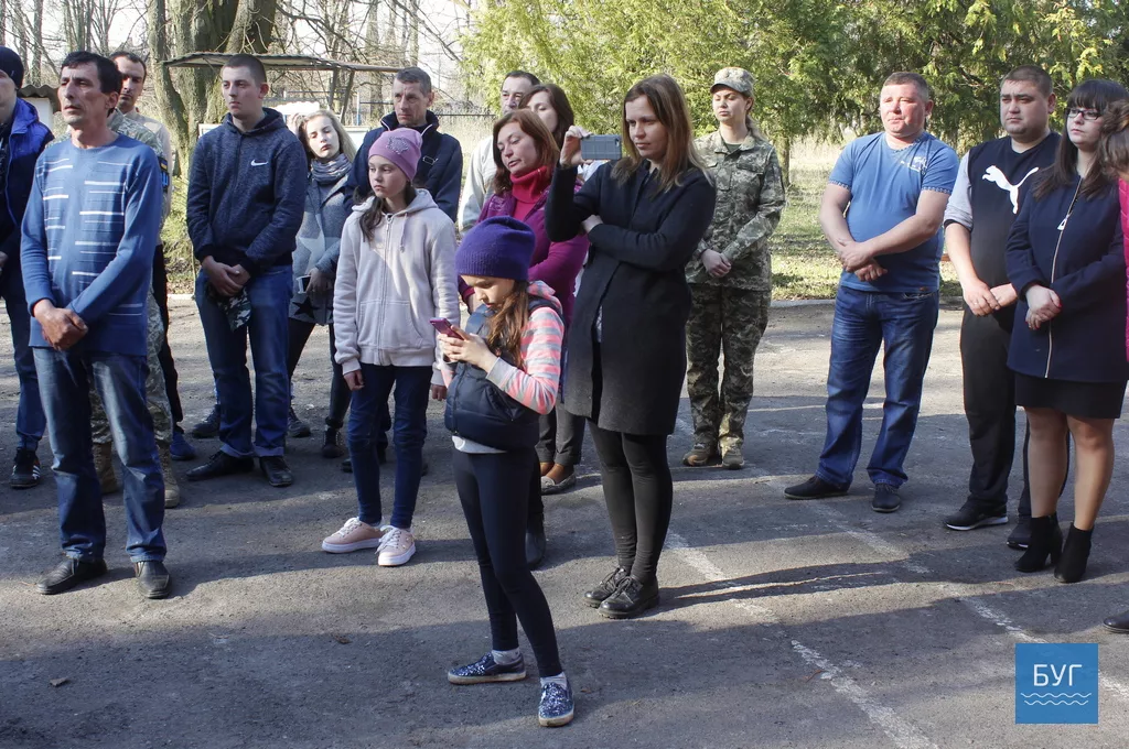 У Володимирі-Волинському відбулася перша весняна відправка юнаків на строкову службу 2