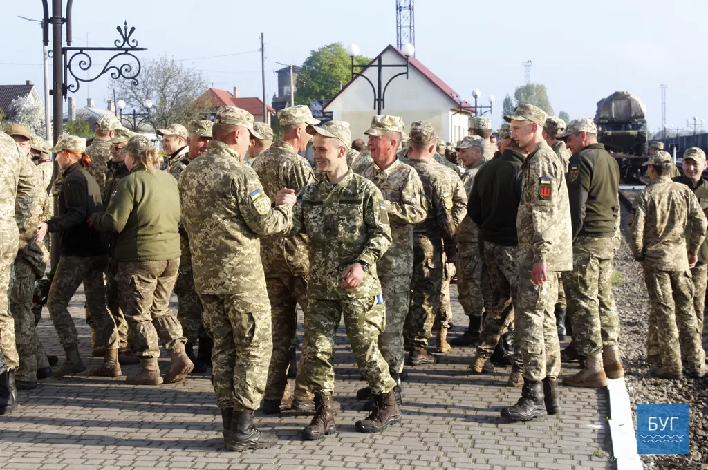На Володимир-Волинському залізничному вокзалі другий ранок поспіль зустрічали захисників 4