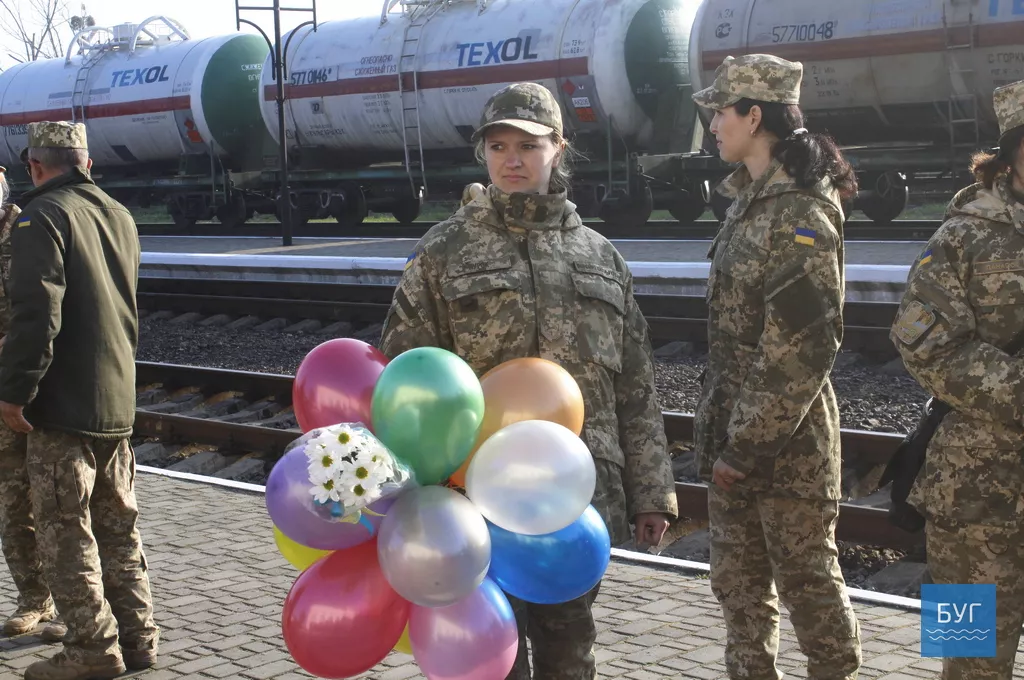 На Володимир-Волинському залізничному вокзалі другий ранок поспіль зустрічали захисників 10