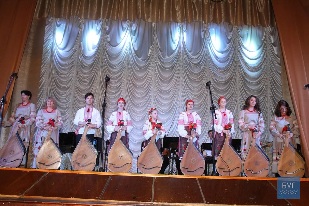 В Іваничівській дитячій музичній школі відбувся звітний концерт 10