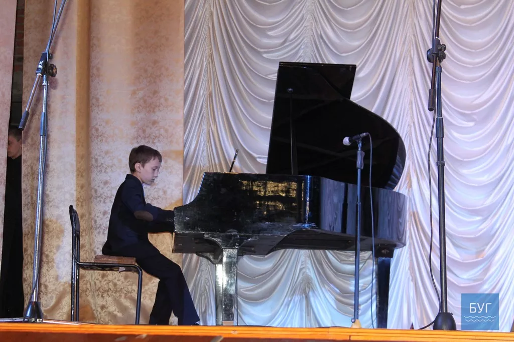 В Іваничівській дитячій музичній школі відбувся звітний концерт 13