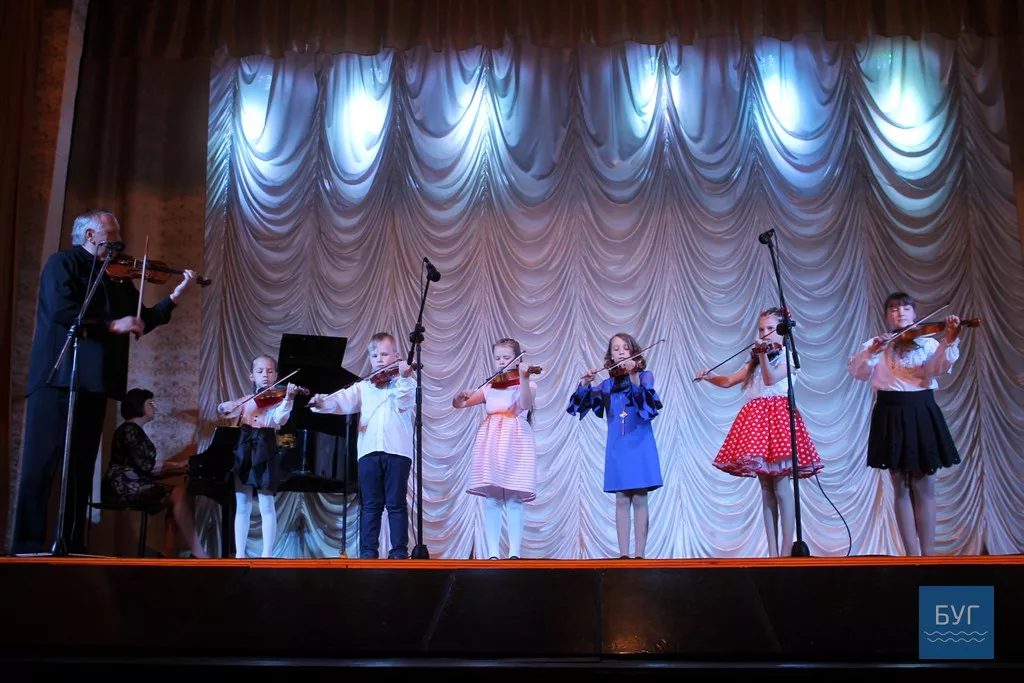 В Іваничівській дитячій музичній школі відбувся звітний концерт 1