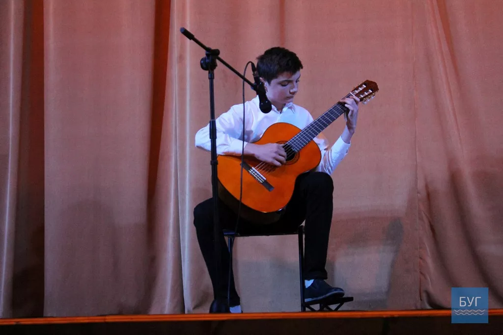 В Іваничівській дитячій музичній школі відбувся звітний концерт 16