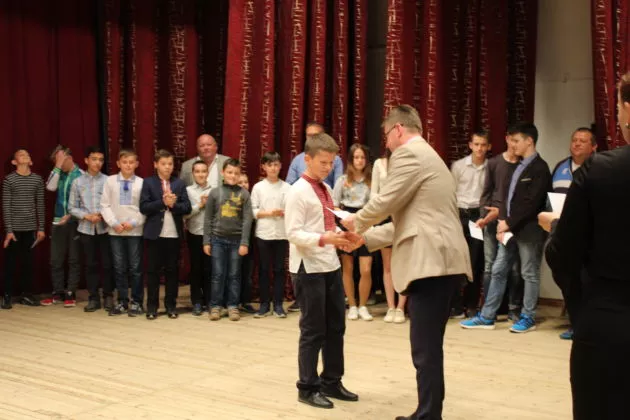 У Нововолинську відзначили найкращих школярів міста та їхніх вчителів 8