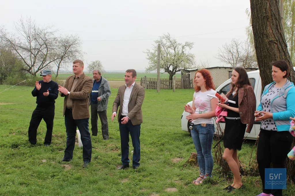 У Зимнівській ОТГ одразу відкрили три дитячі майданчики та один комп'ютерний клас 6