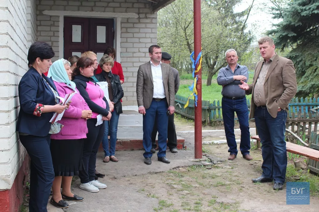 У Зимнівській ОТГ одразу відкрили три дитячі майданчики та один комп'ютерний клас 17