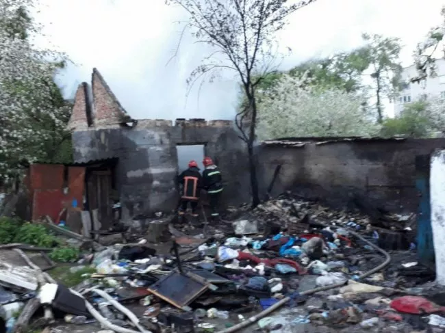 У Рожищах під час пожежі в будинку загинули три жінки 2