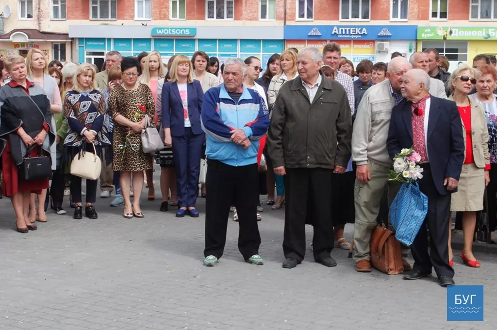Загиблих під Волновахою героїв вшанували у Володимирі-Волинському 5