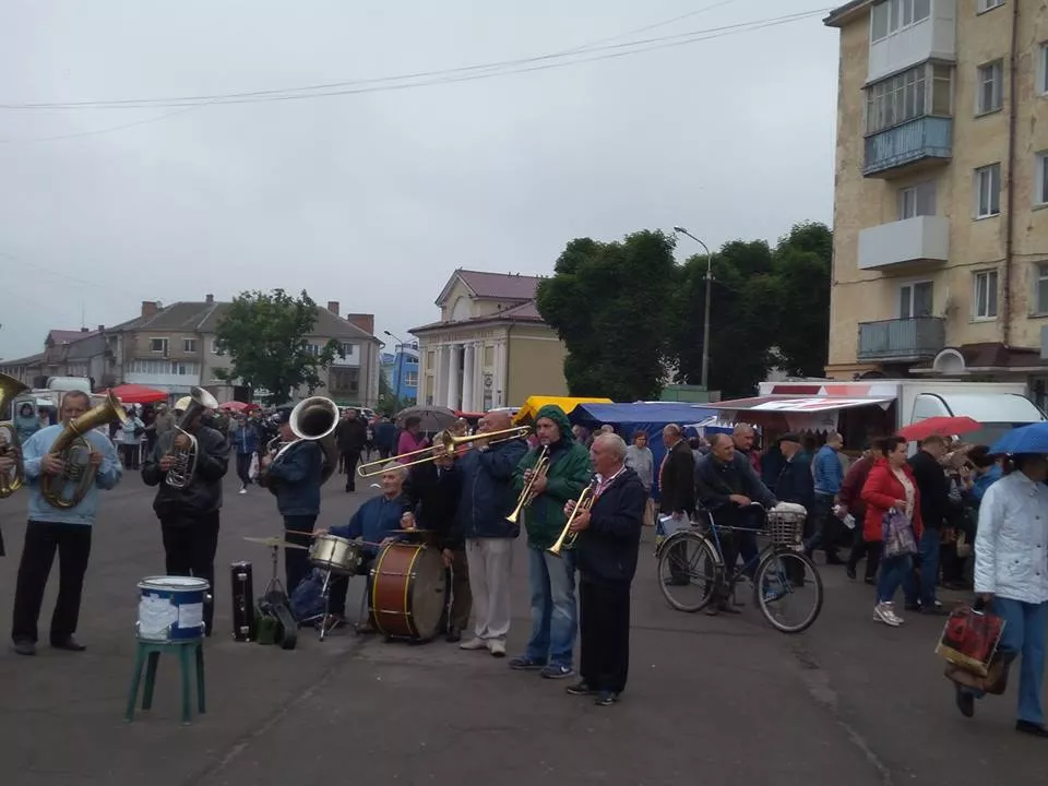 Якими були ціни на весняному ярмарку у Володимирі-Волинському? 5