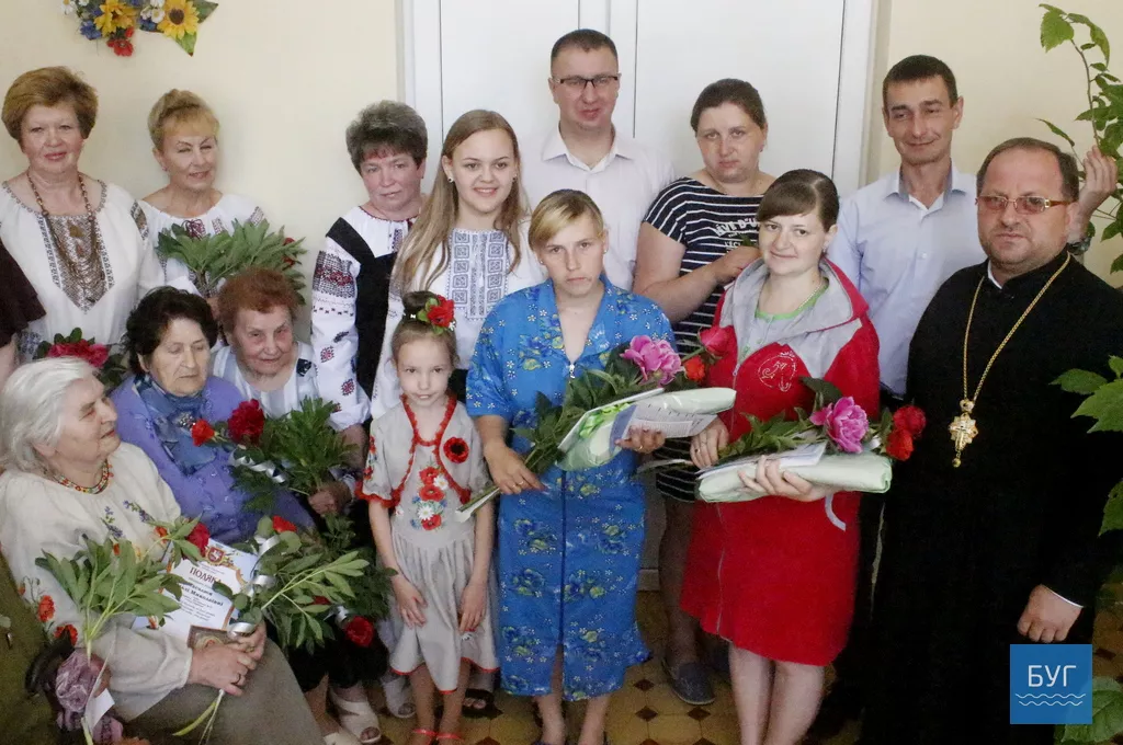 У Володимирі-Волинському привітали з Днем матері породіль 6