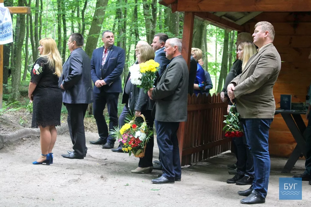 В Іваничівському районі вшанували пам'ять героїв, полеглих в урочищі Прощаниця 8