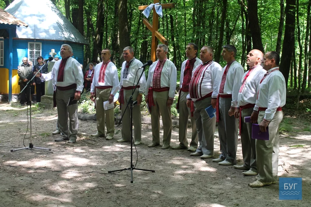 В Іваничівському районі вшанували пам'ять героїв, полеглих в урочищі Прощаниця 16