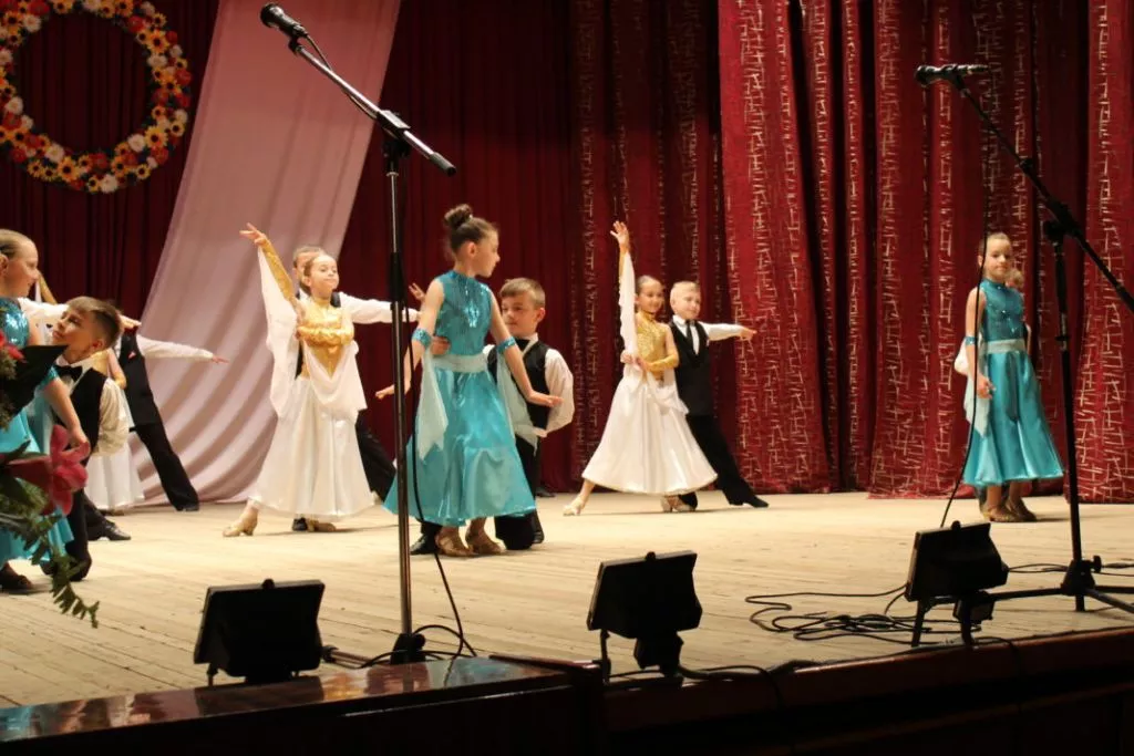 У Нововолинську відбувся святковий концерт, приурочений Дню матері 7