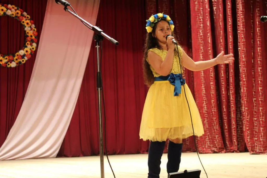 У Нововолинську відбувся святковий концерт, приурочений Дню матері 12