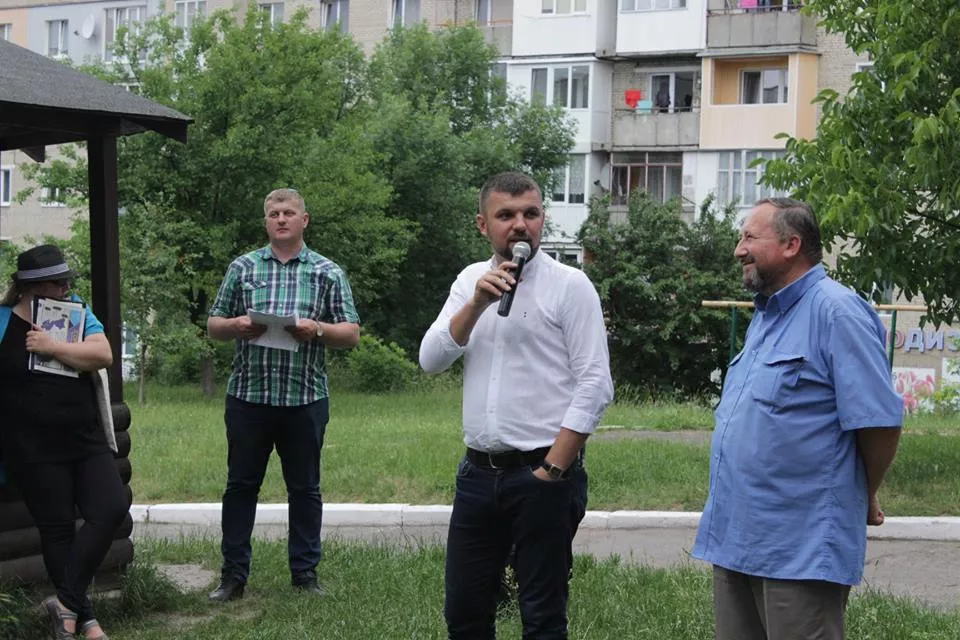 Волинський нардеп зустрівся з нововолинцями 4