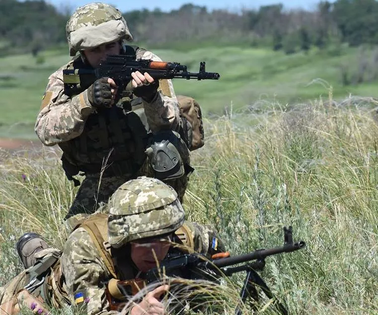 В мережі показали як тренуються бійці 14-ї бригади 2
