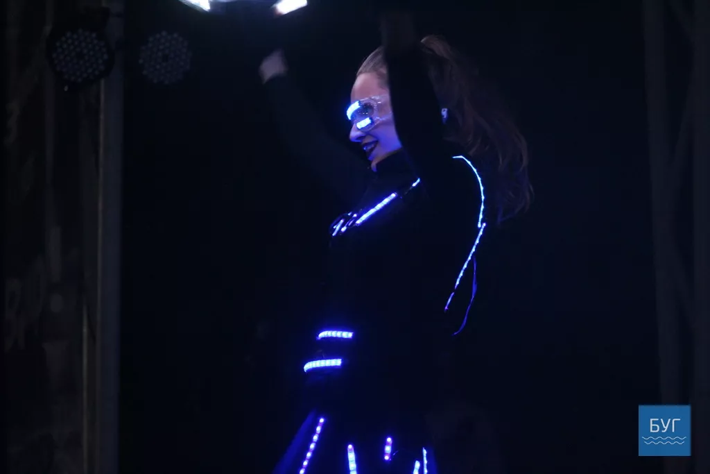 У Володимирі-Волинському на День міста показали вражаюче світлодіодне шоу 2