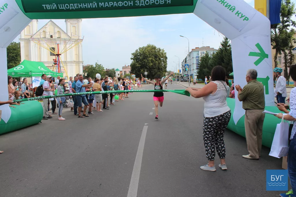 У Володимирі-Волинському у забігові на 5 кілометрів взяло участь більше 140 людей 12