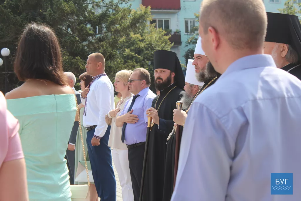 В День міста у Володимирі-Волинському поклали квіти до меморіалів загиблим героям 26