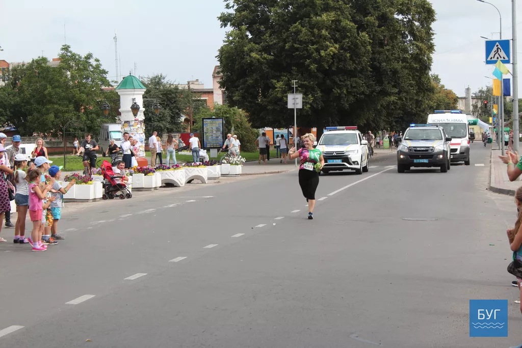 У Володимирі-Волинському у забігові на 5 кілометрів взяло участь більше 140 людей 29