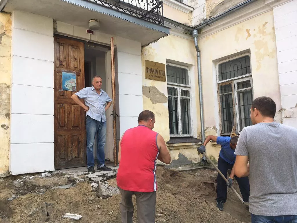 У Володимирі-Волинському розпочали реставрувати приміщення музею 7