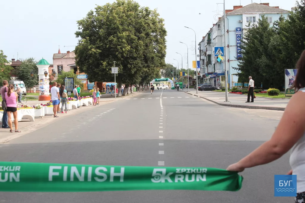 У Володимирі-Волинському у забігові на 5 кілометрів взяло участь більше 140 людей 5