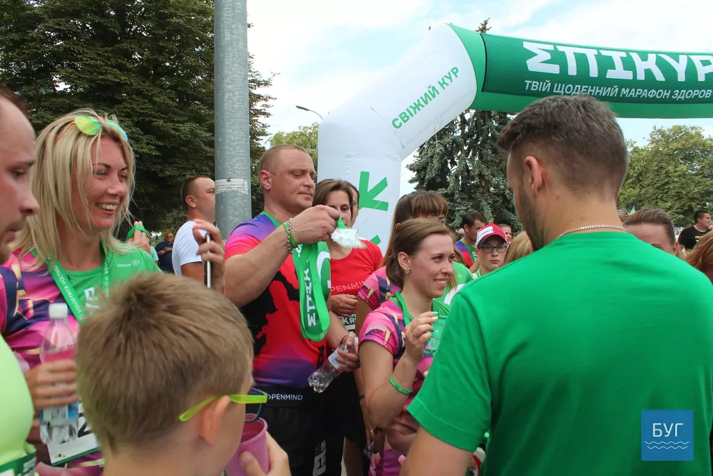 У Володимирі-Волинському у забігові на 5 кілометрів взяло участь більше 140 людей 33