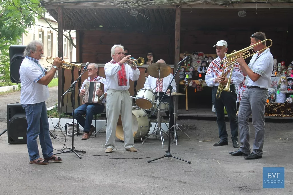 Спорт, розваги та відкриття інсталяції: у Павлівці відзначили День громади 4