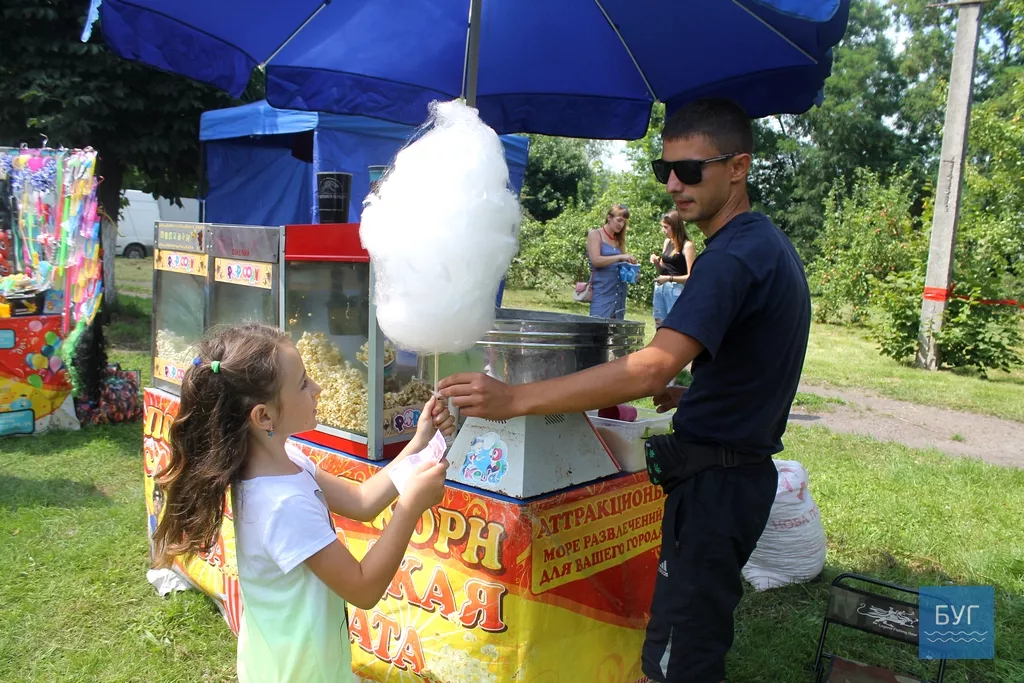 Спорт, розваги та відкриття інсталяції: у Павлівці відзначили День громади 8